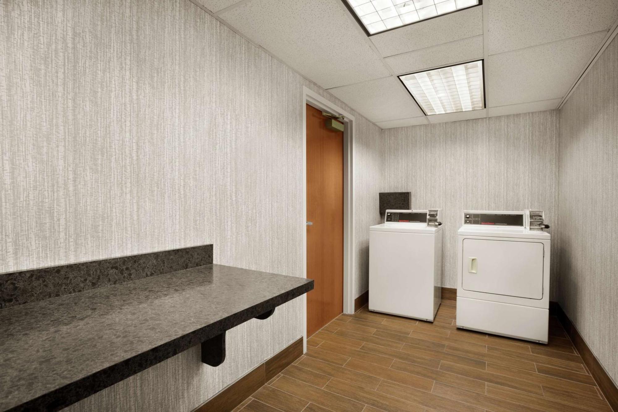 Hampton Inn Richmond/Ashland Bagian luar foto